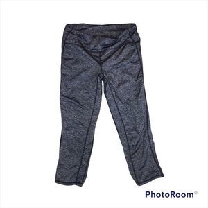 Gap fit size small gray crop workout pants